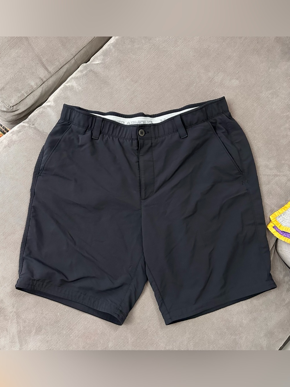 UNDER ARMOUR UA Loose Golf Shorts Men's Size 38 x 9 Black